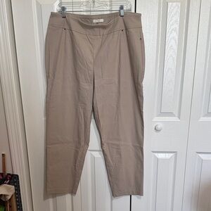 Women's Straight Leg Pants in Tan